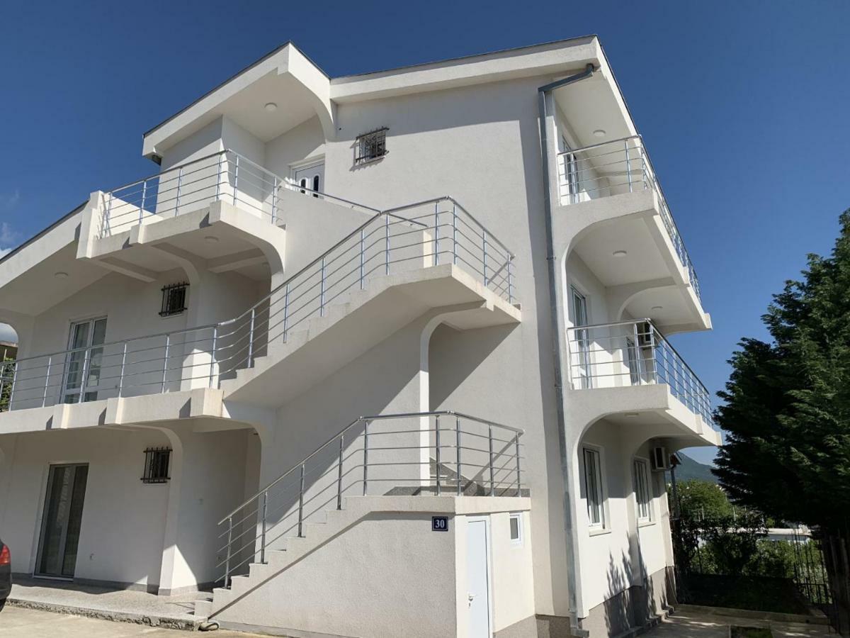 באר Gosa Apartments מראה חיצוני תמונה